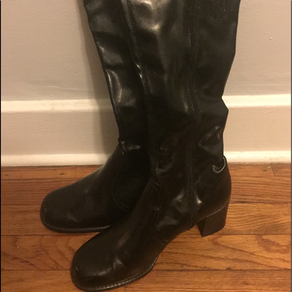 Women’s ‘Flora' Black Leather Boots Mid Heels 9
